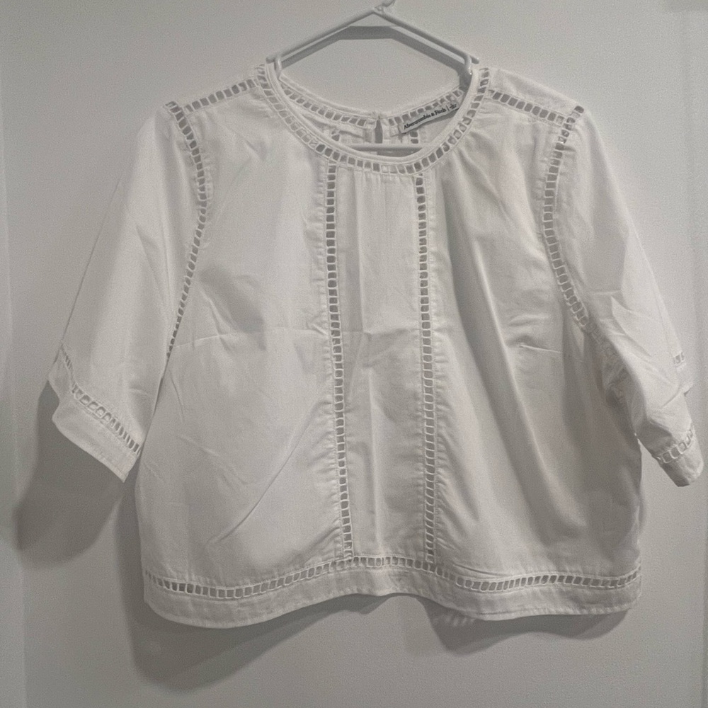 NWT Abercrombie and Fitch Short Sleeve Blouse